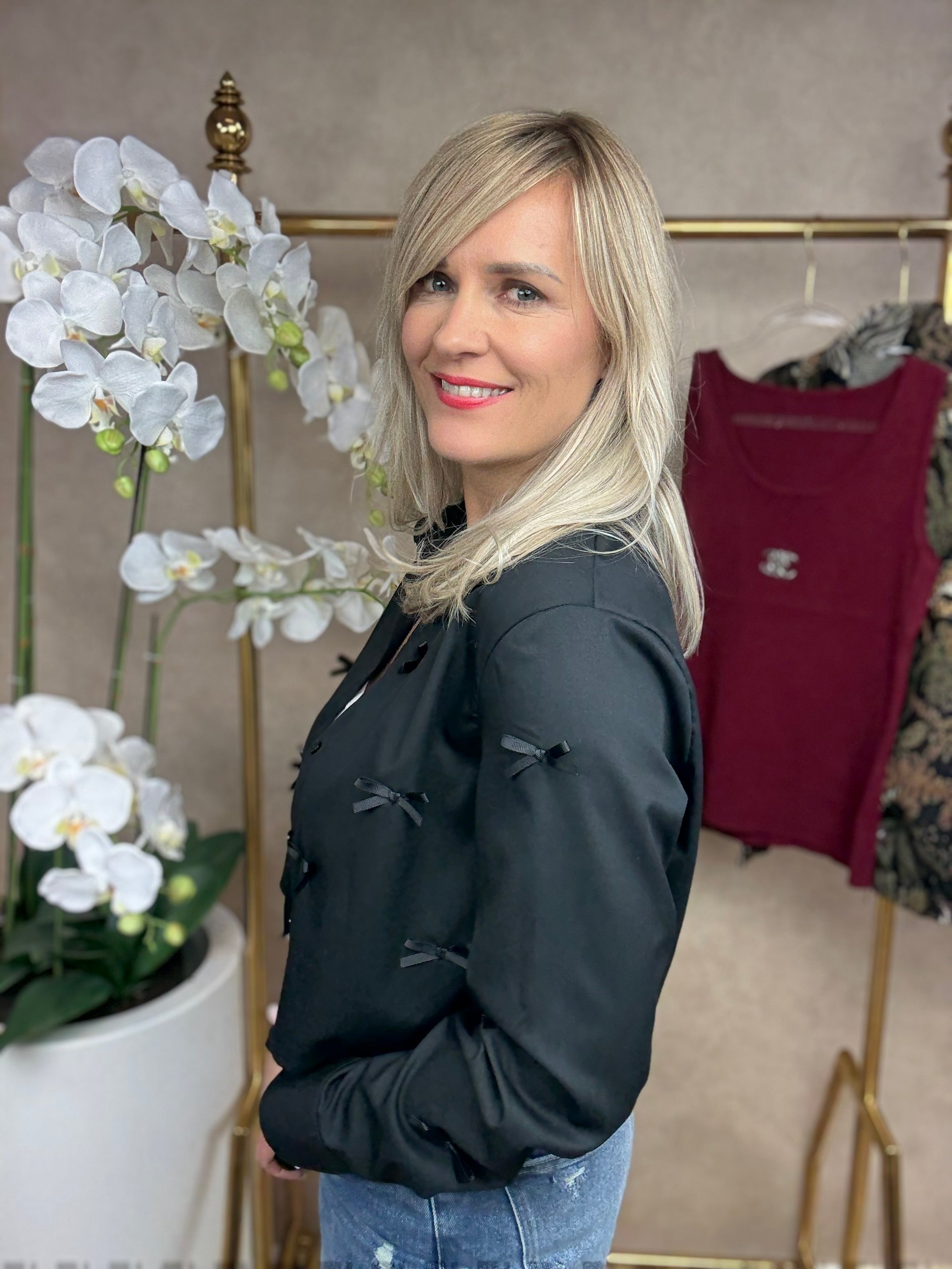 Blouse | Strikje | Zwart