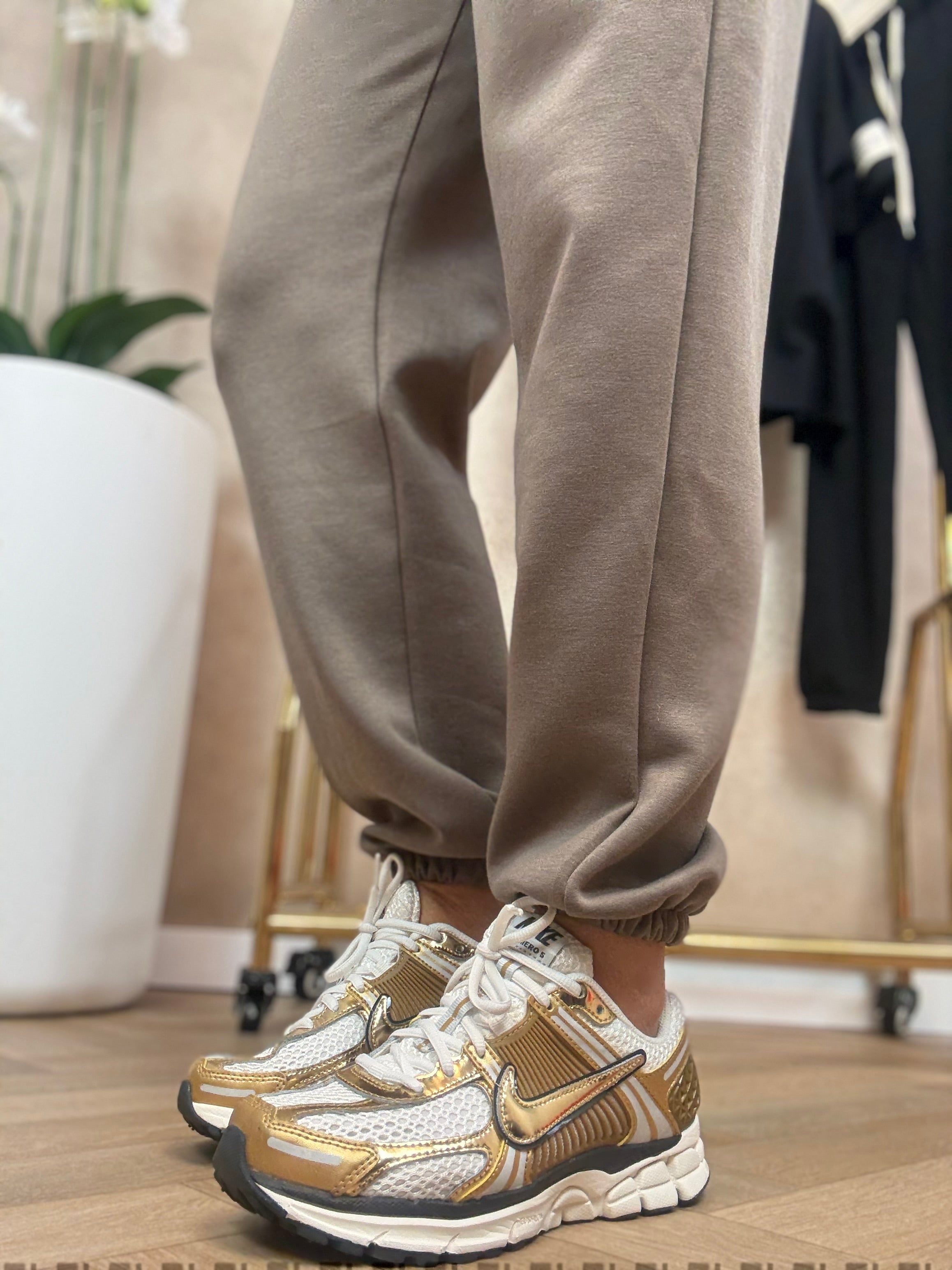 Set | Joggingpak elastiekbroekspijp | Bruin