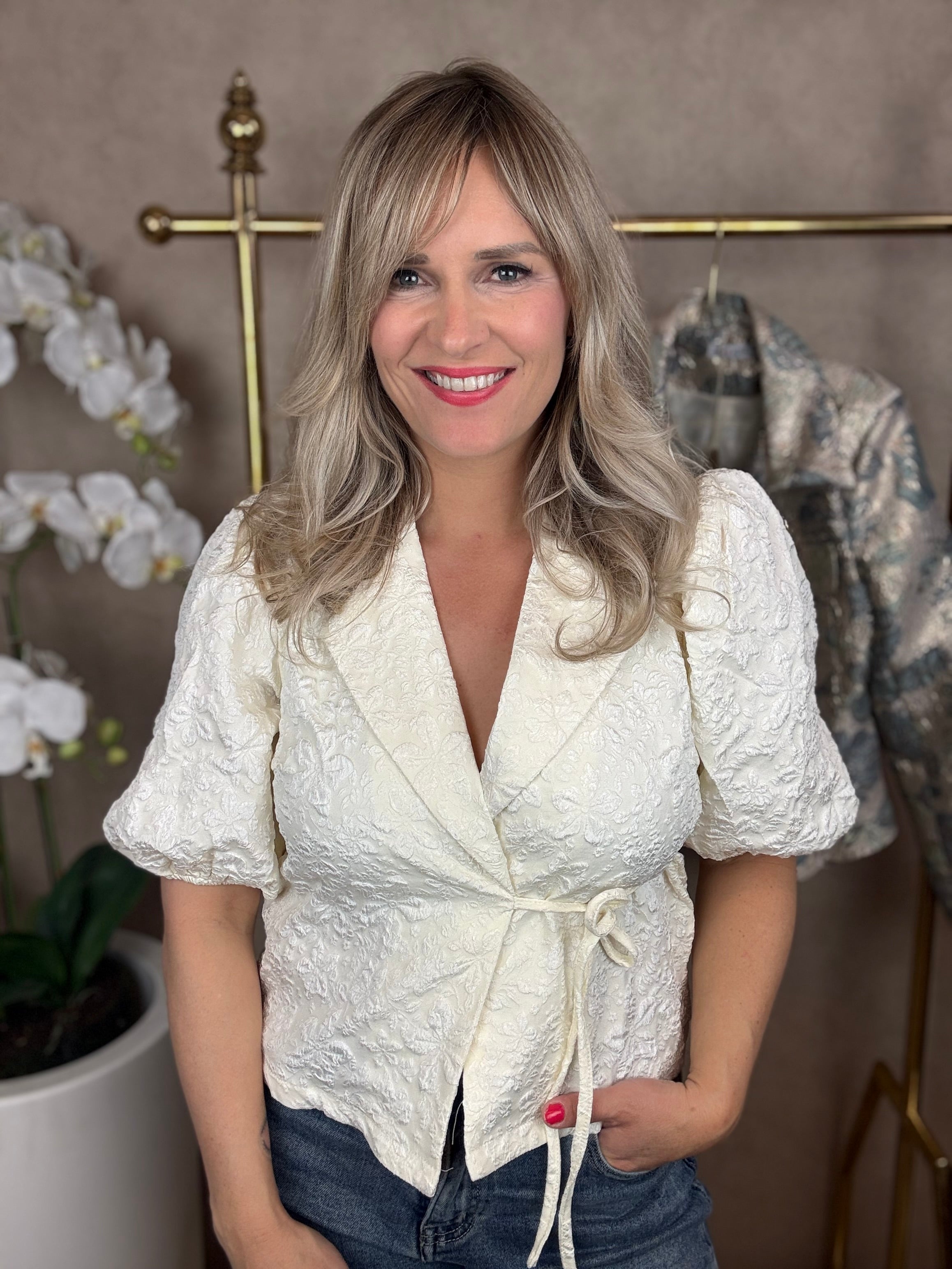 Top | Bloemen | Crème