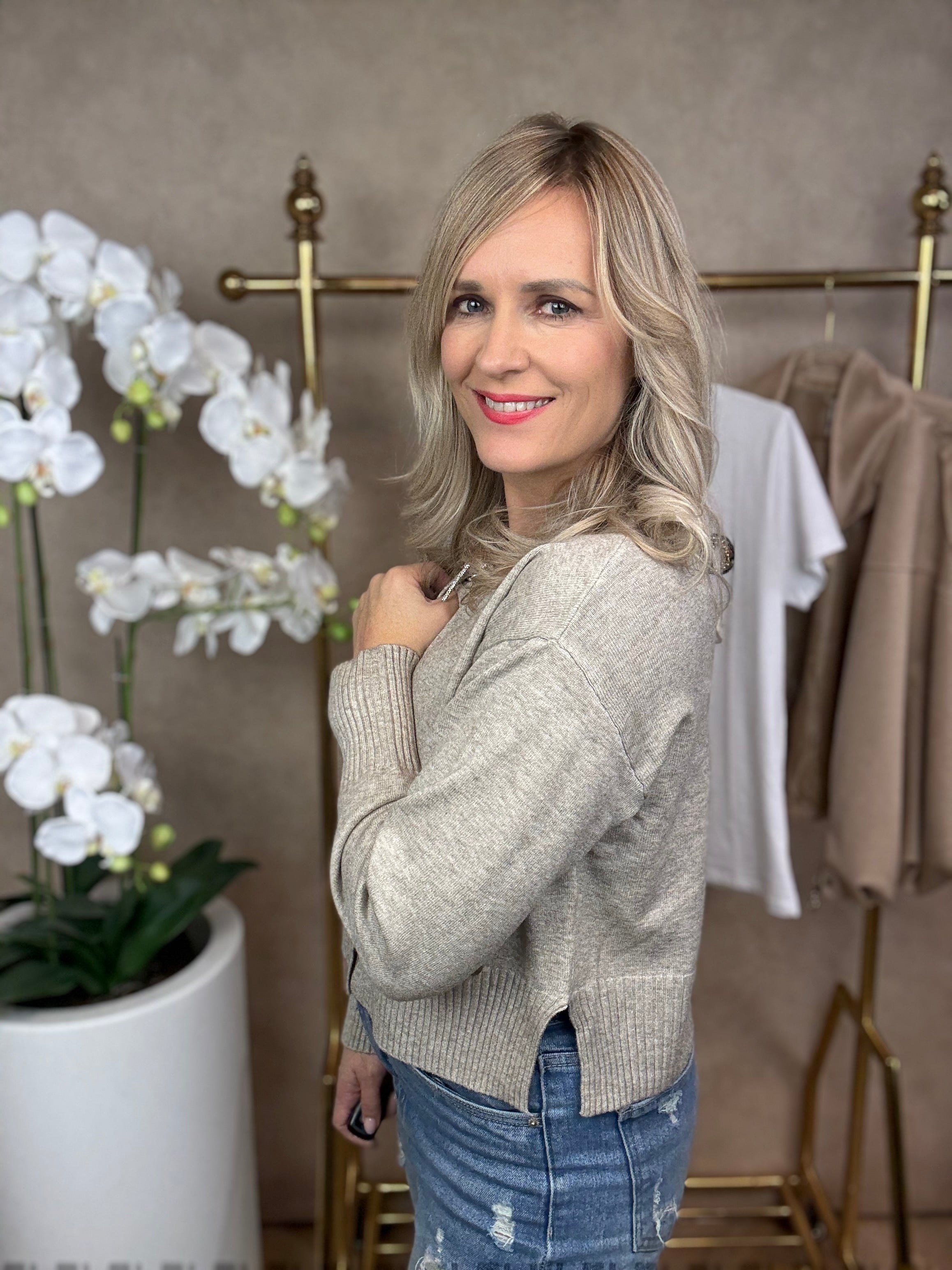 Vestje | Strass strikjes | Beige