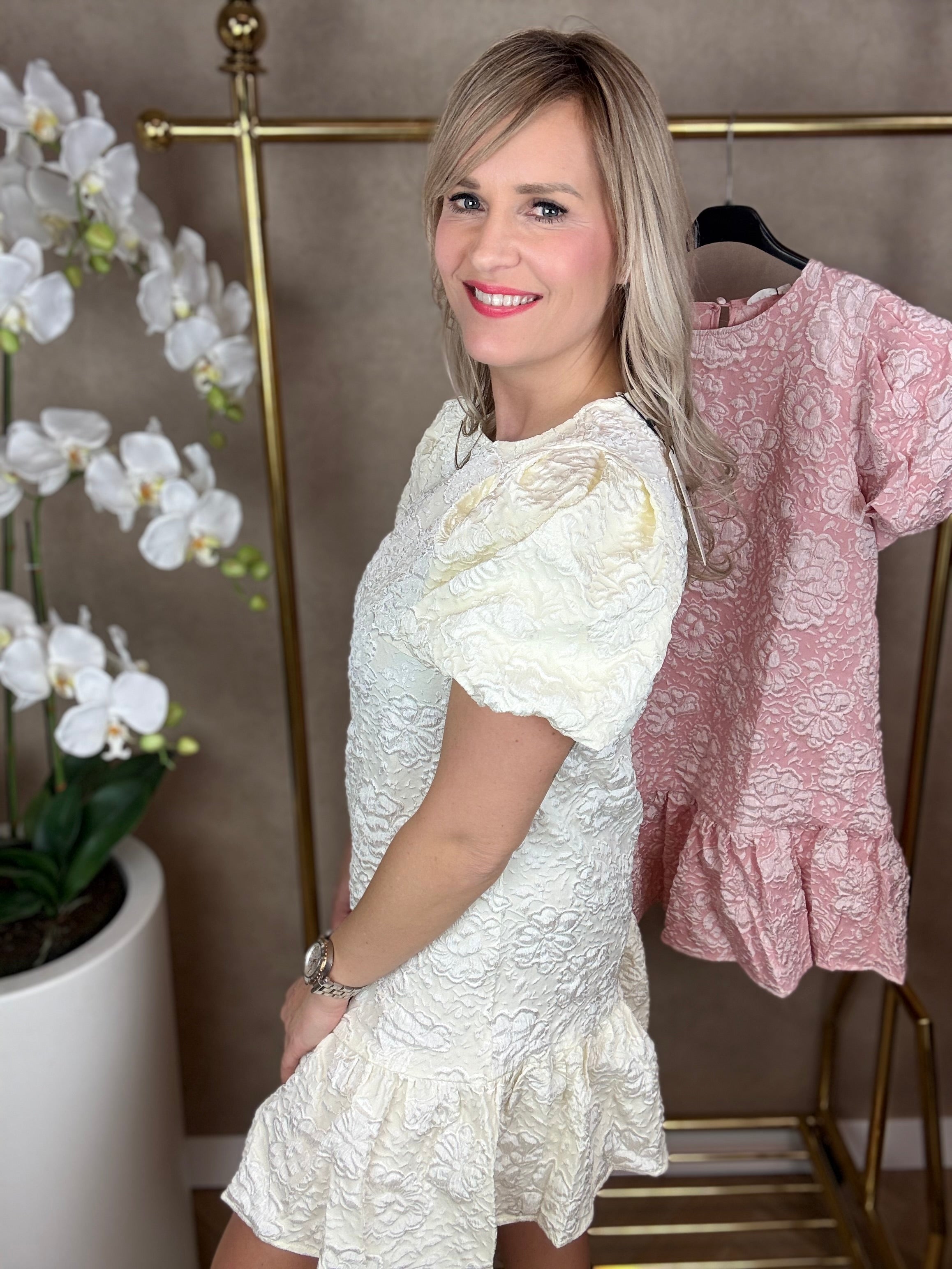 Jurkje | Pofmouw | Crème