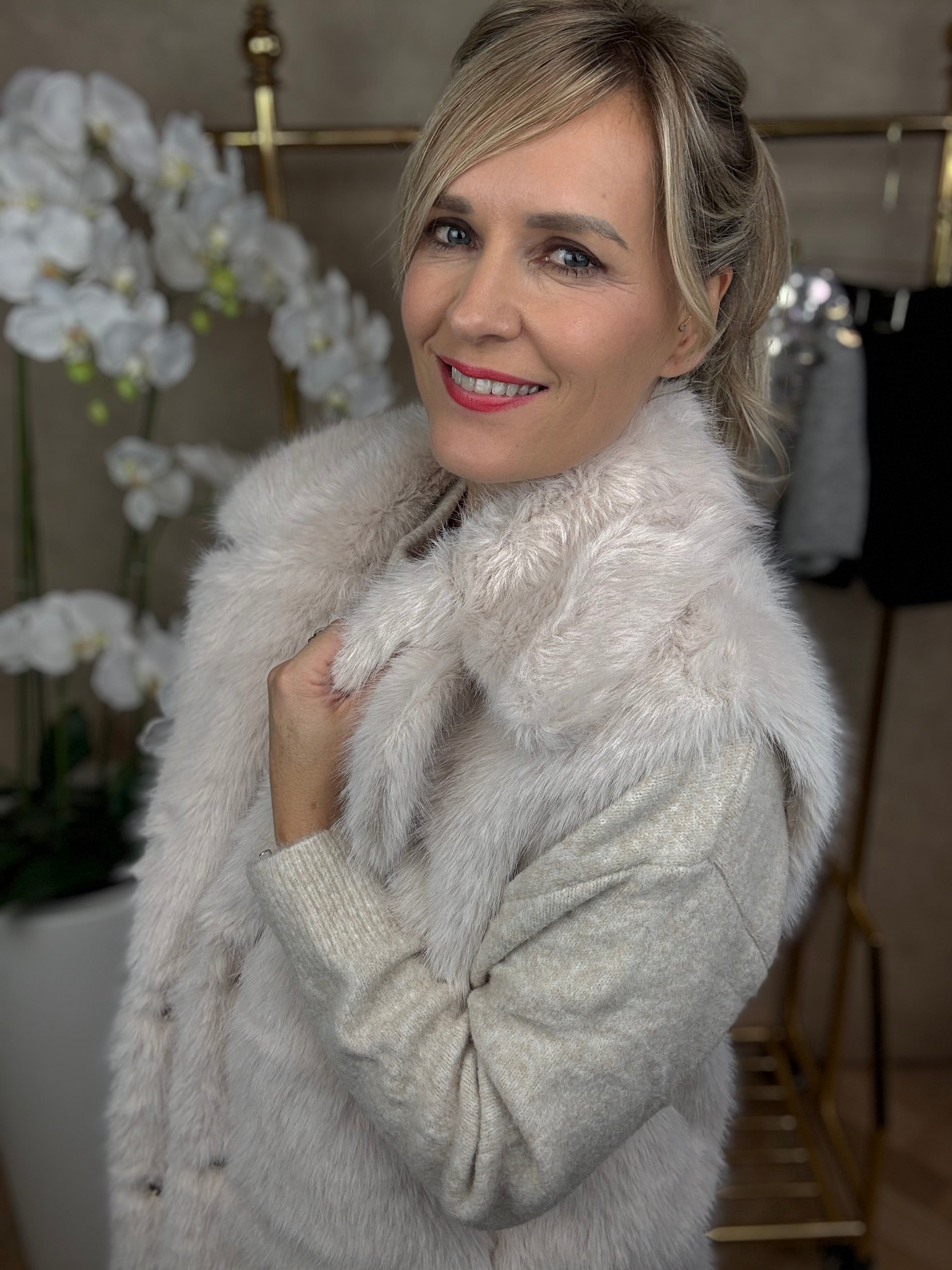 bodywarmer | Faux fur | Beige