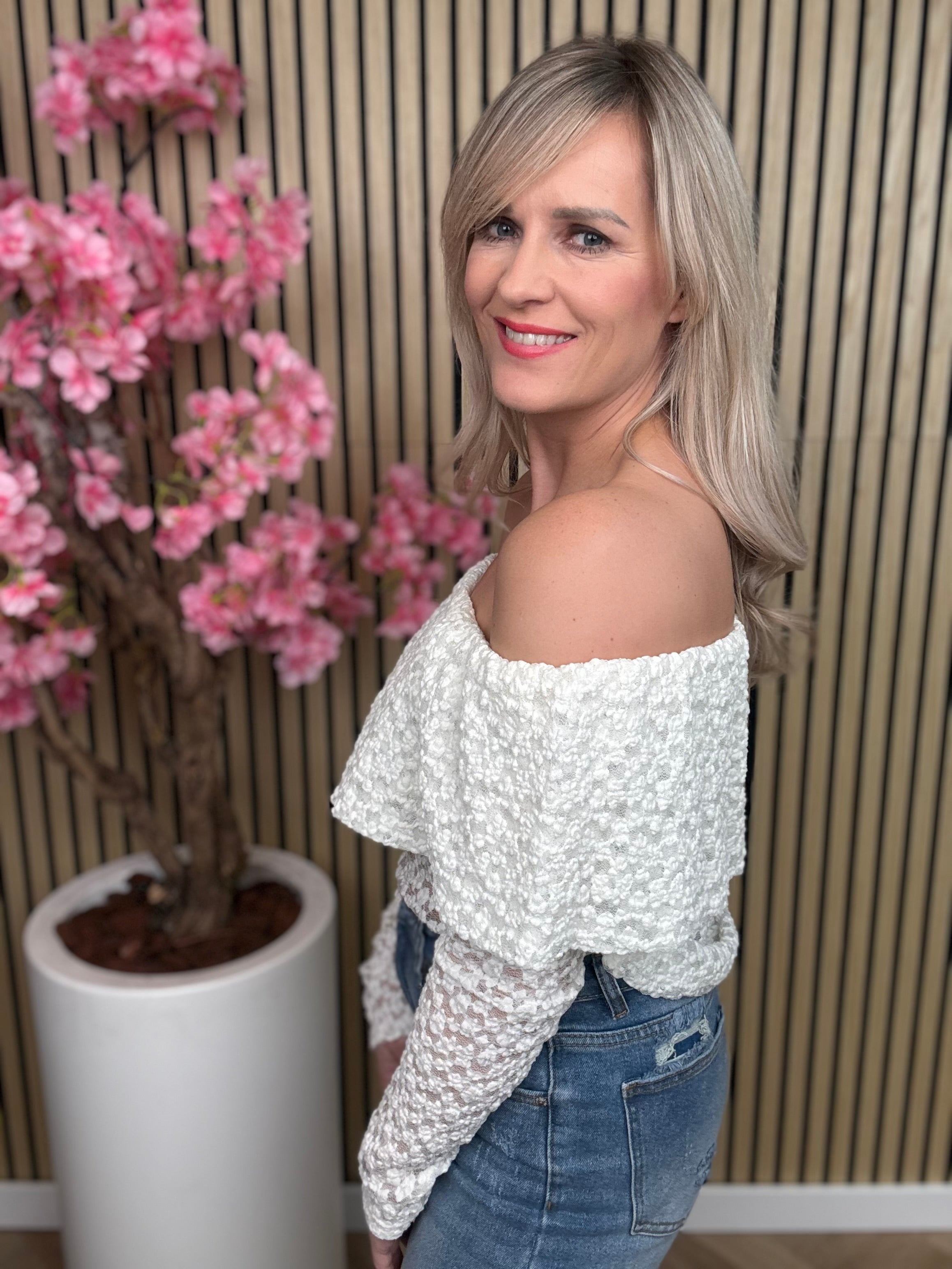 Truitje | off-shoulder | Beige