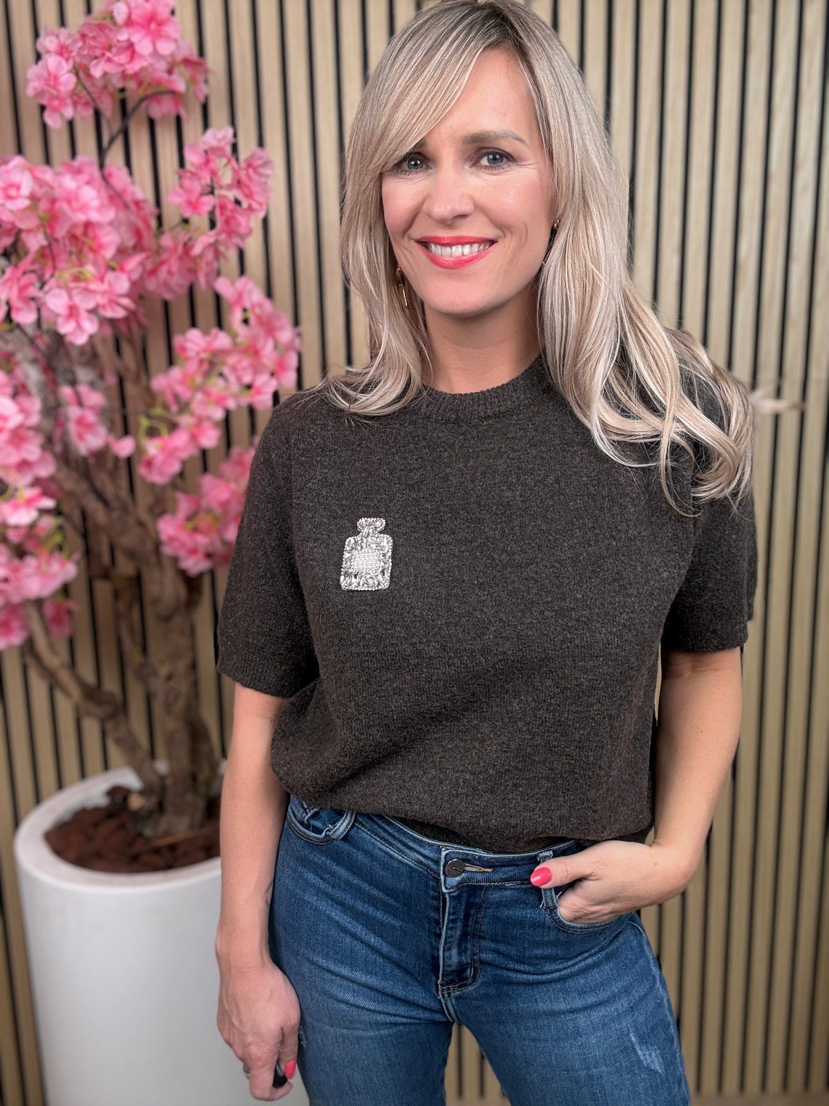 Shirt | Parfumflesje | Donkerbruin