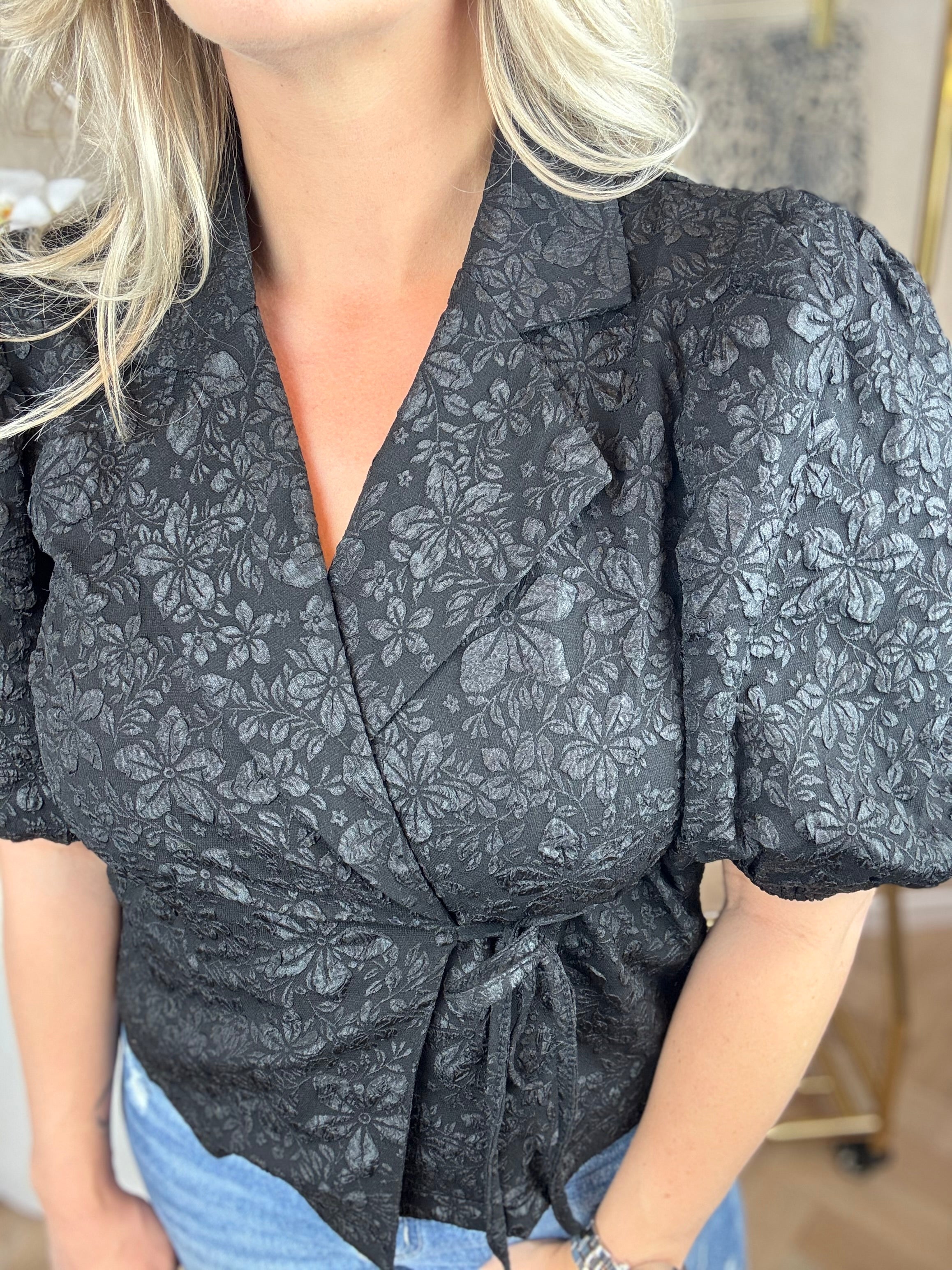 Top | Bloemen | Zwart