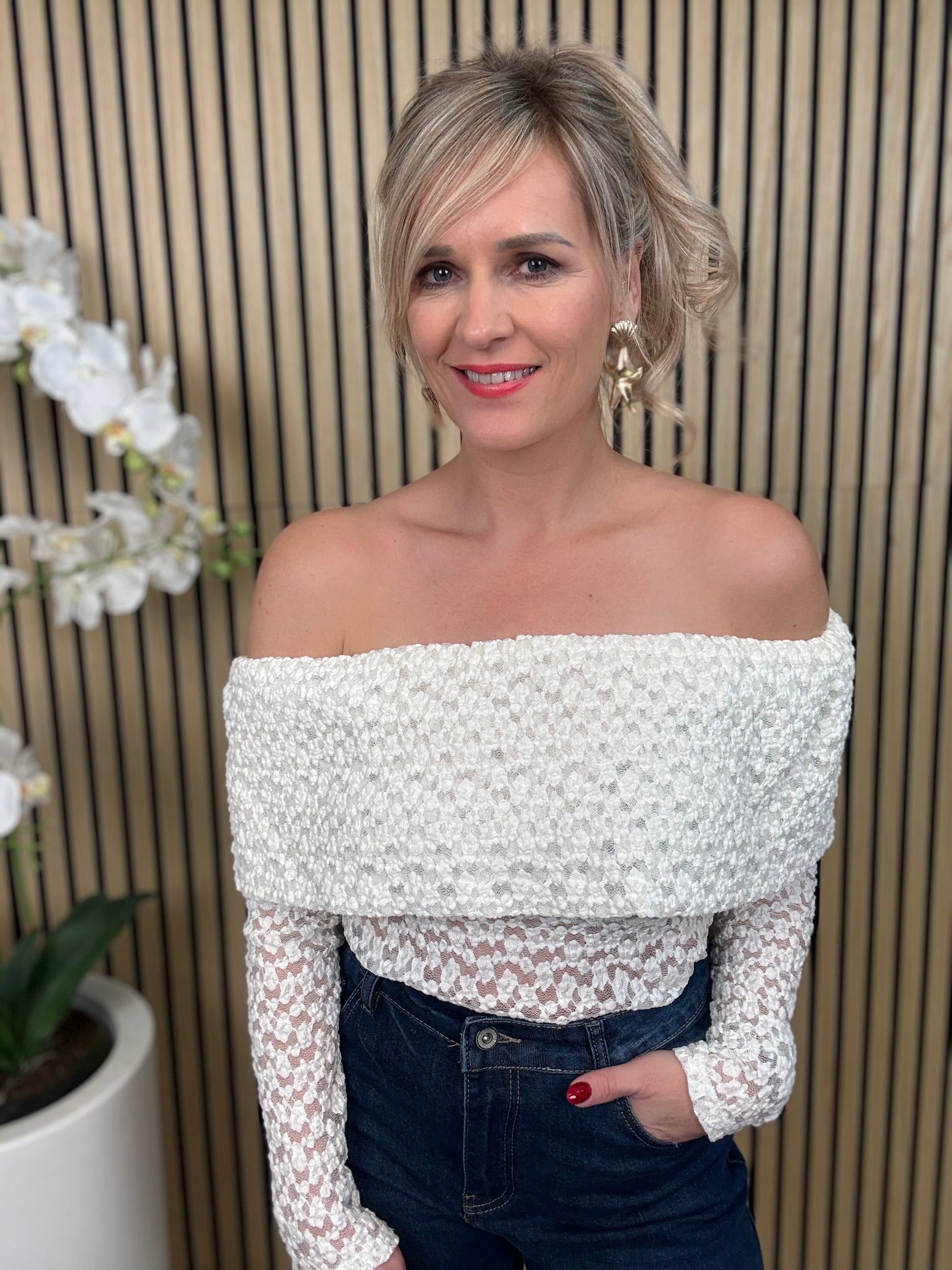 Truitje | off-shoulder | Beige