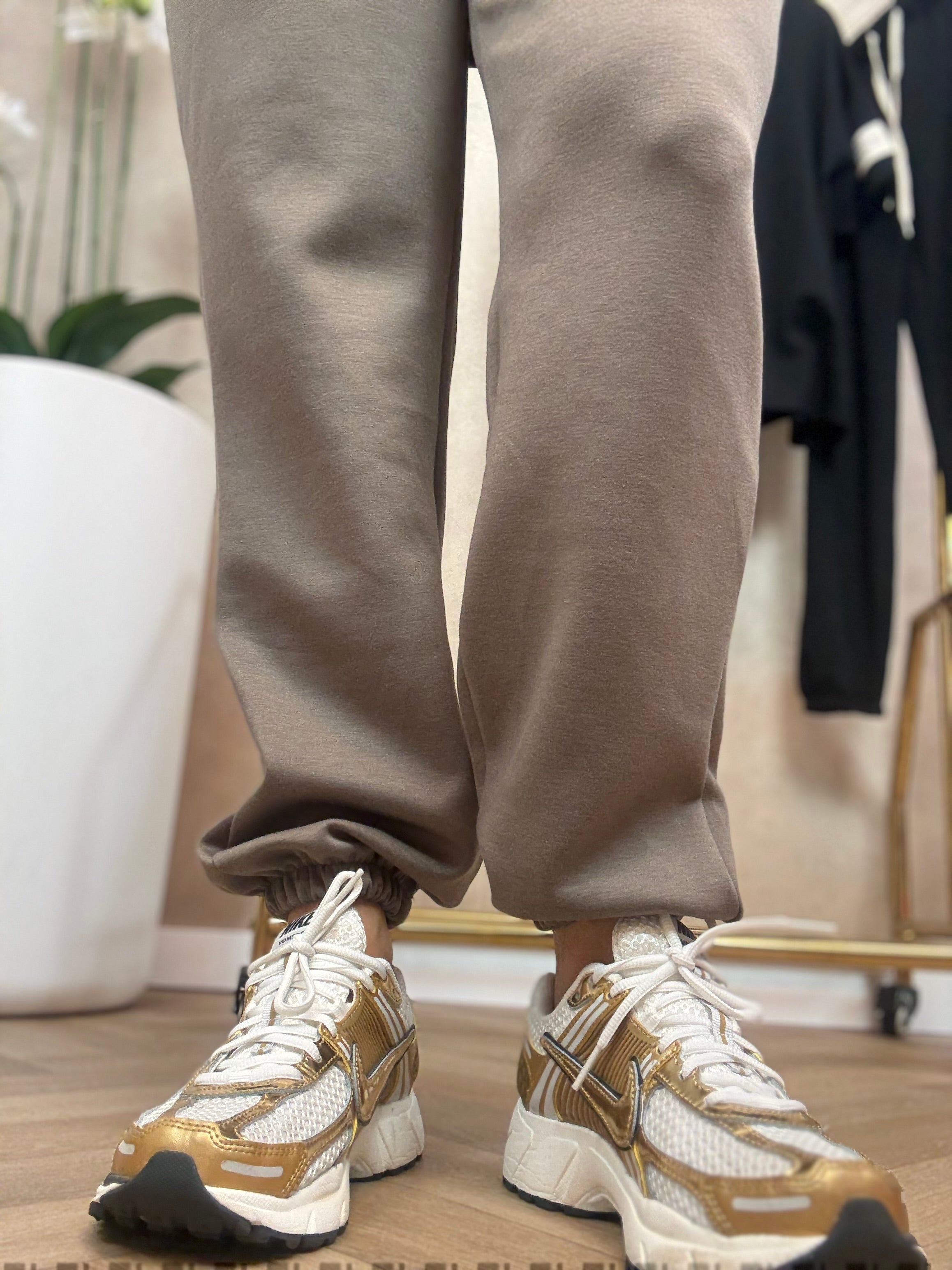 Set | Joggingpak elastiekbroekspijp | Bruin