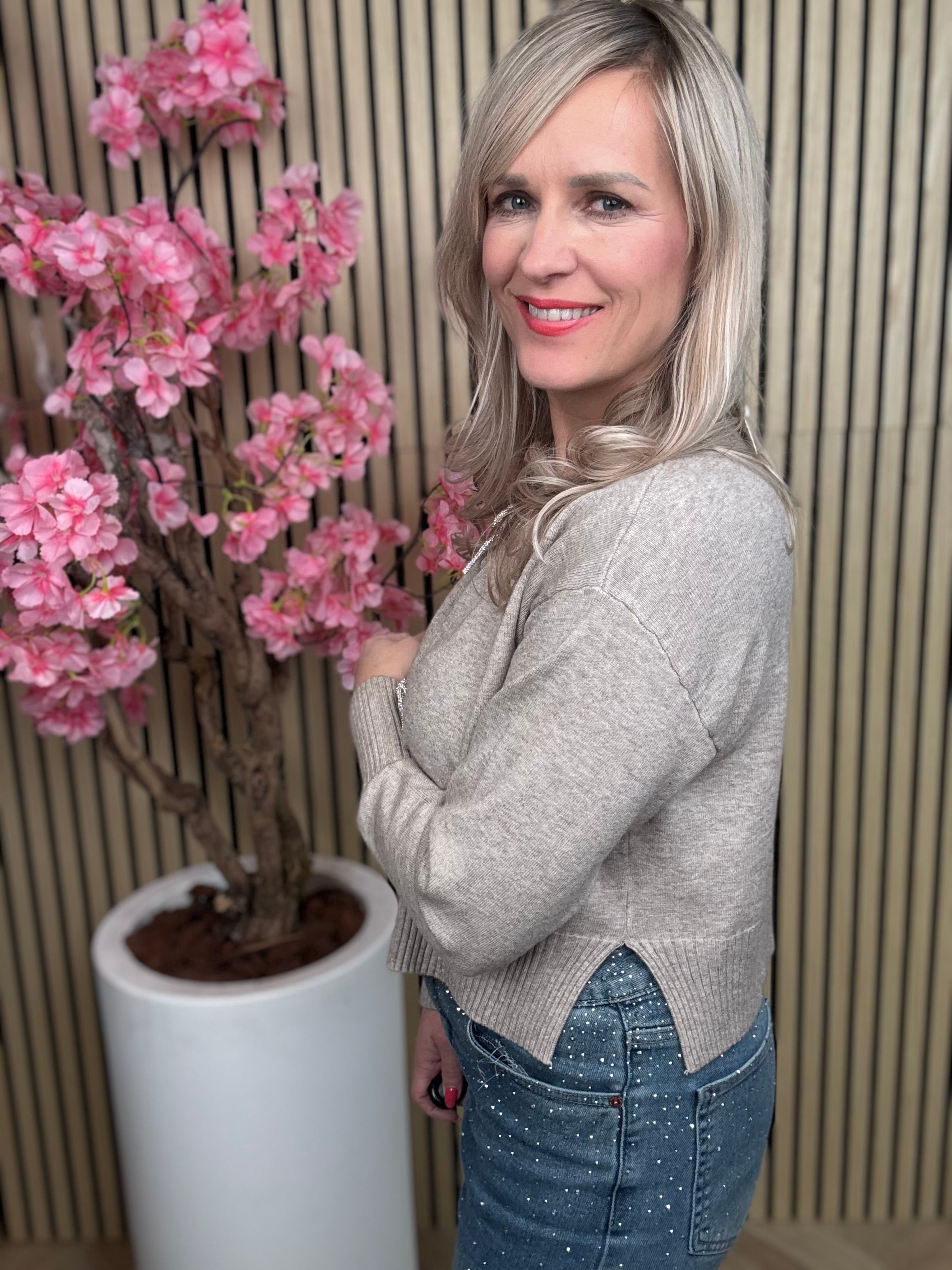 Vestje | Strass strikjes | Beige