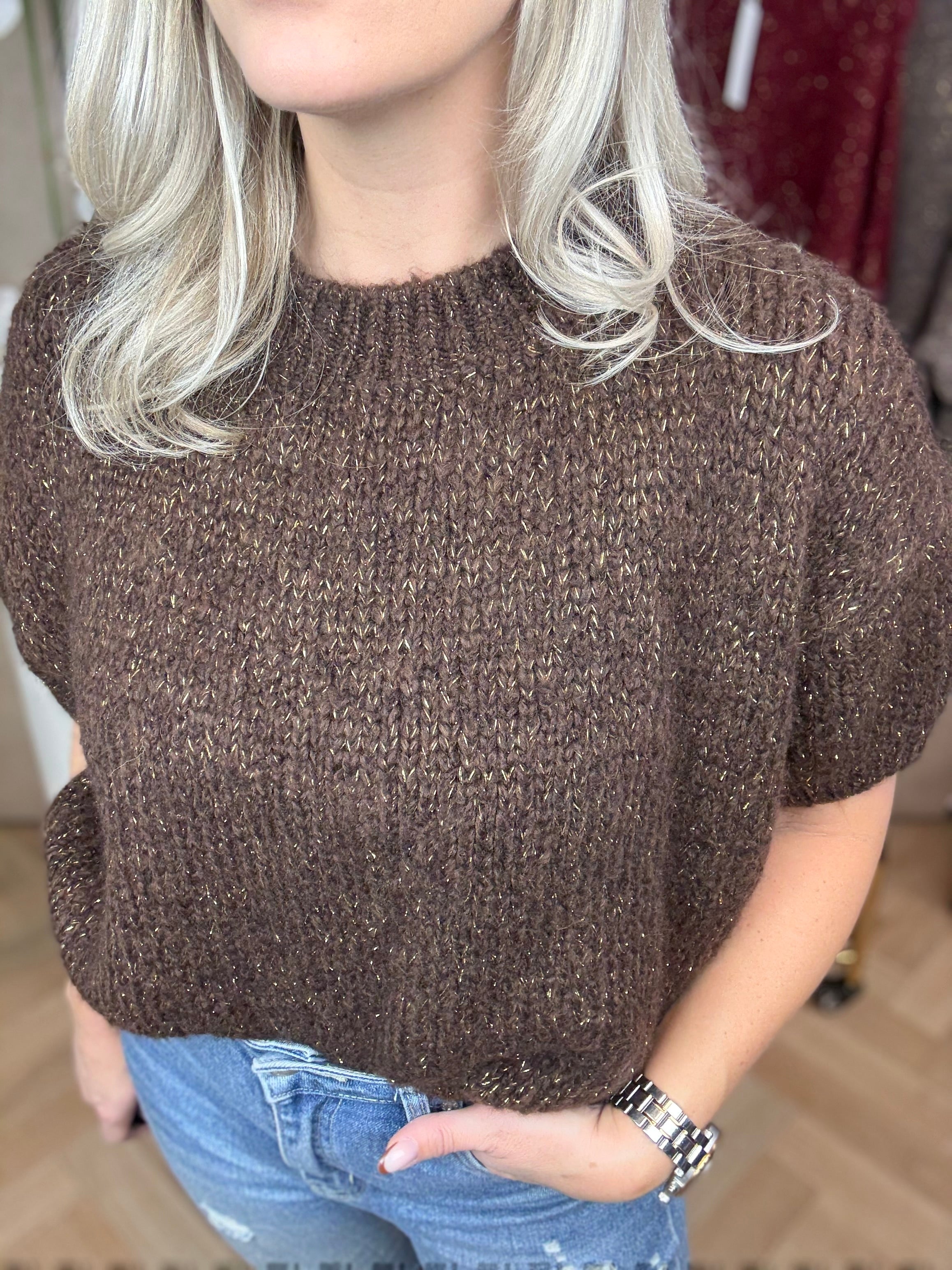 truitje | Ambika Gebreid | Bruin