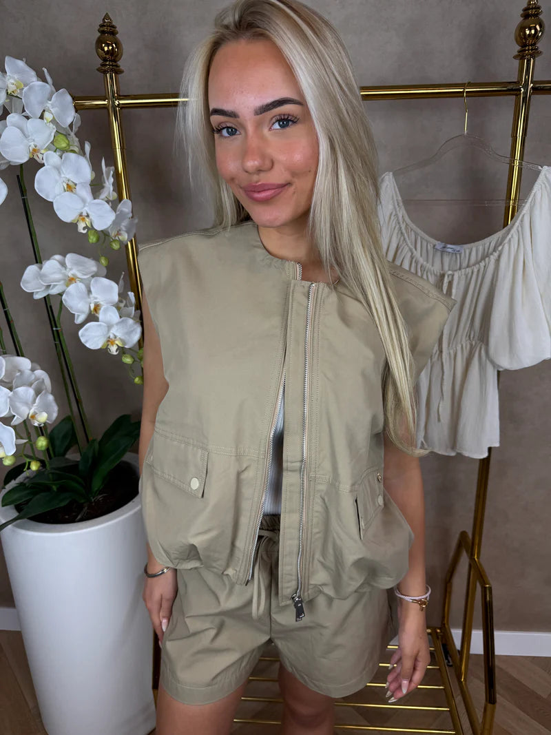 Gillet| Julia | Camel