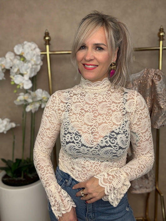 Top | Kant met kraag | Beige Vlindermouw
