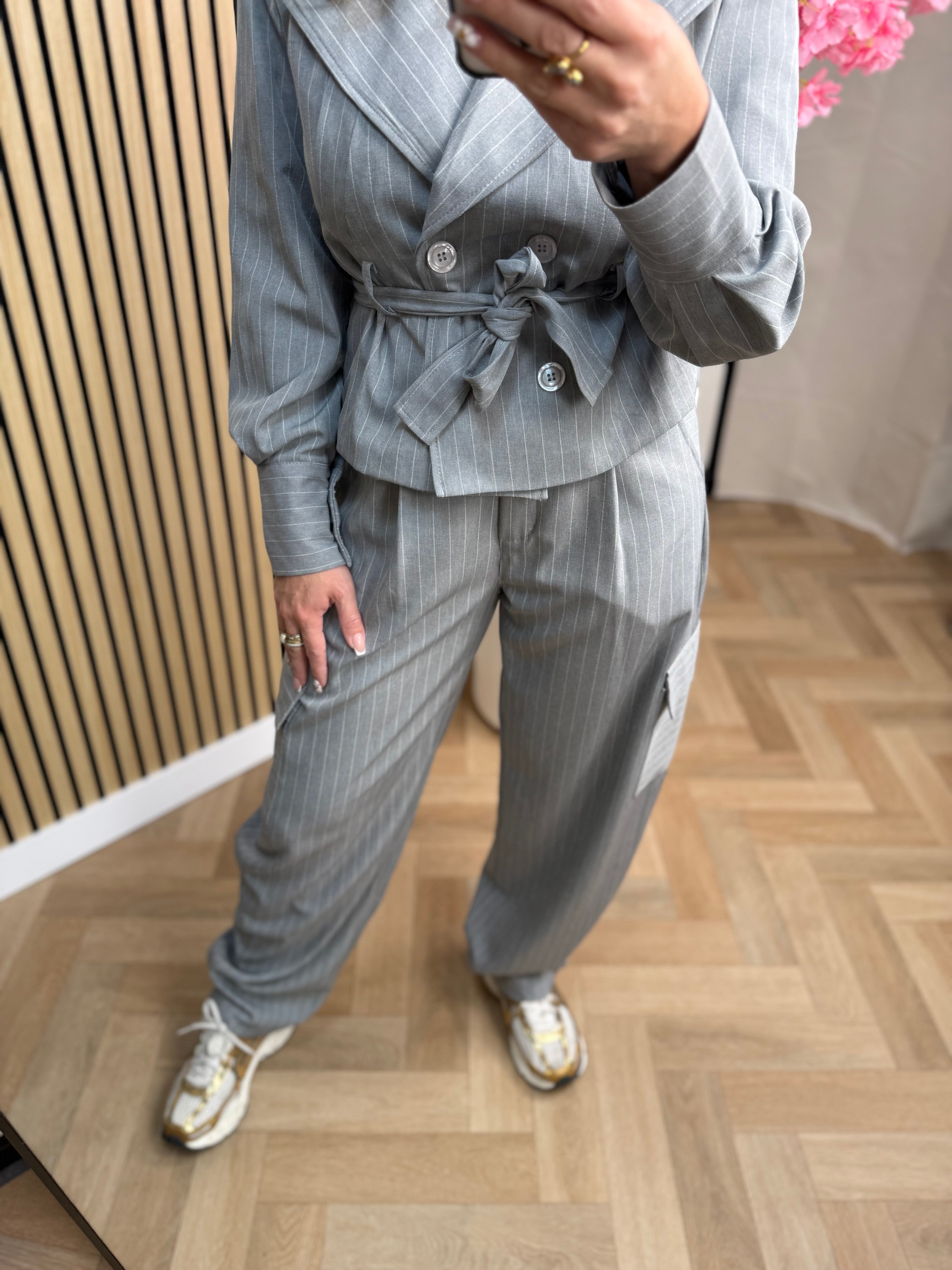 Set | Isabelle | Grijs