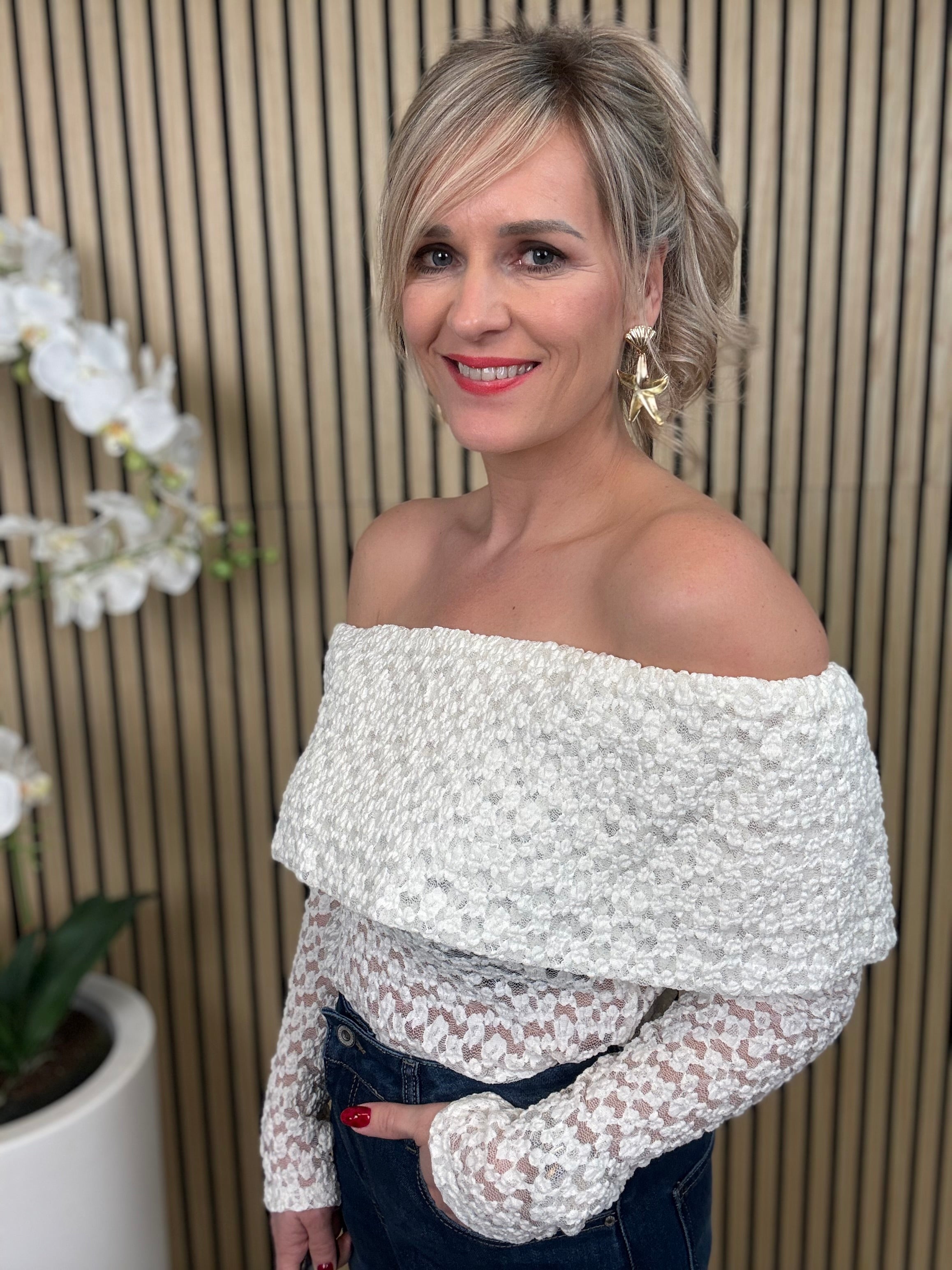 Truitje | off-shoulder | Beige