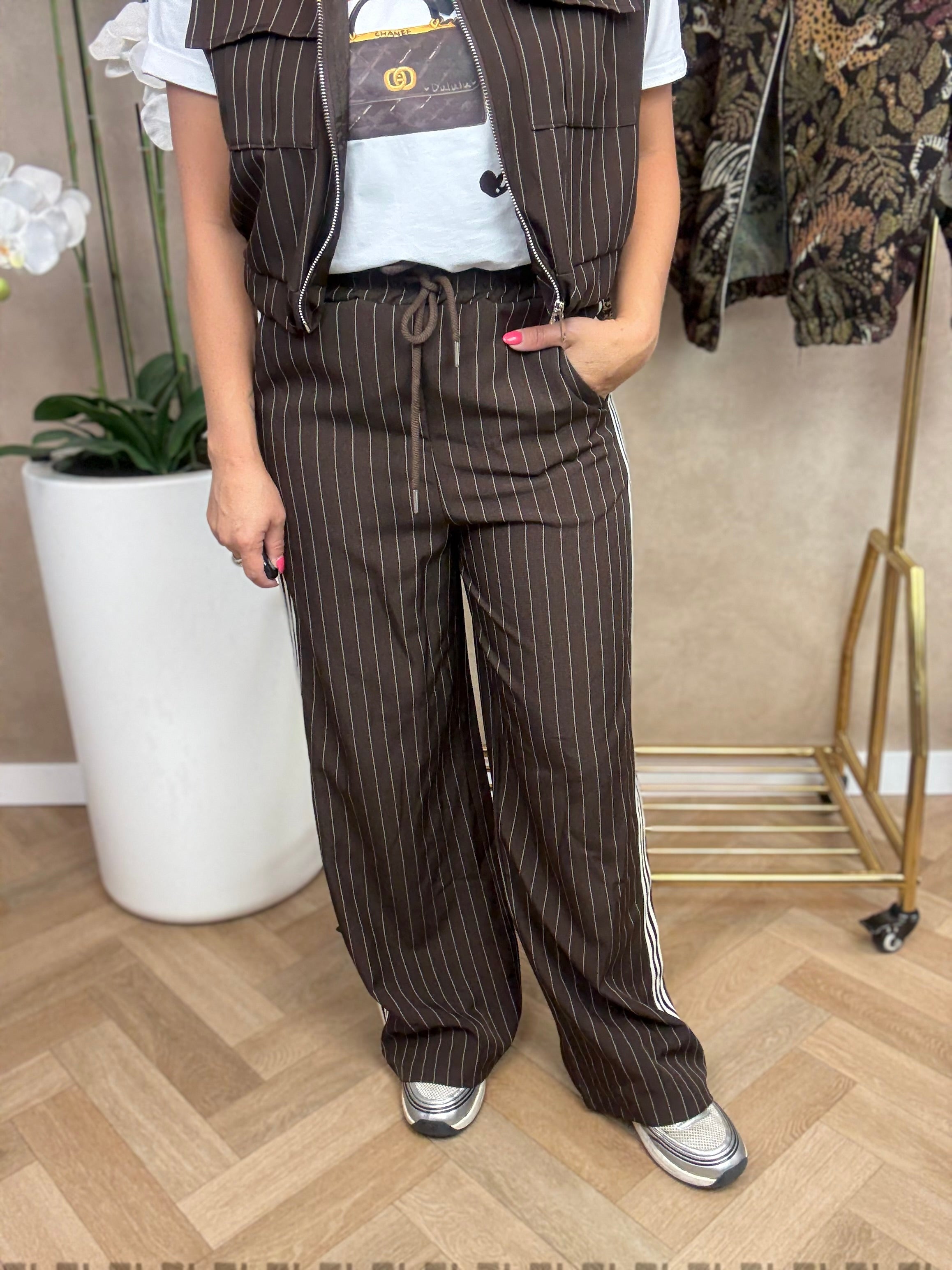 Set | Emma | Bruin