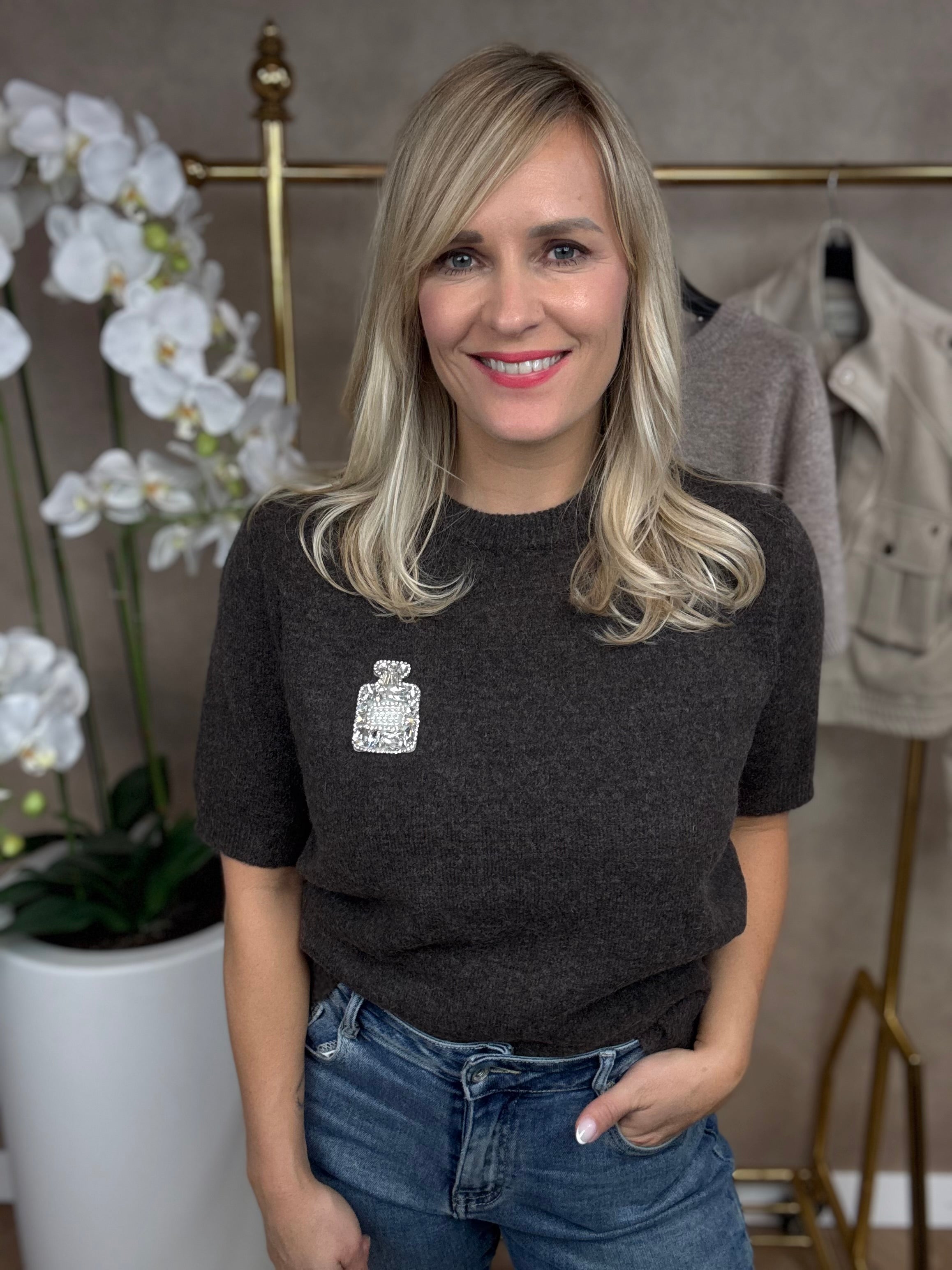 Shirt | Parfumflesje | Donkerbruin