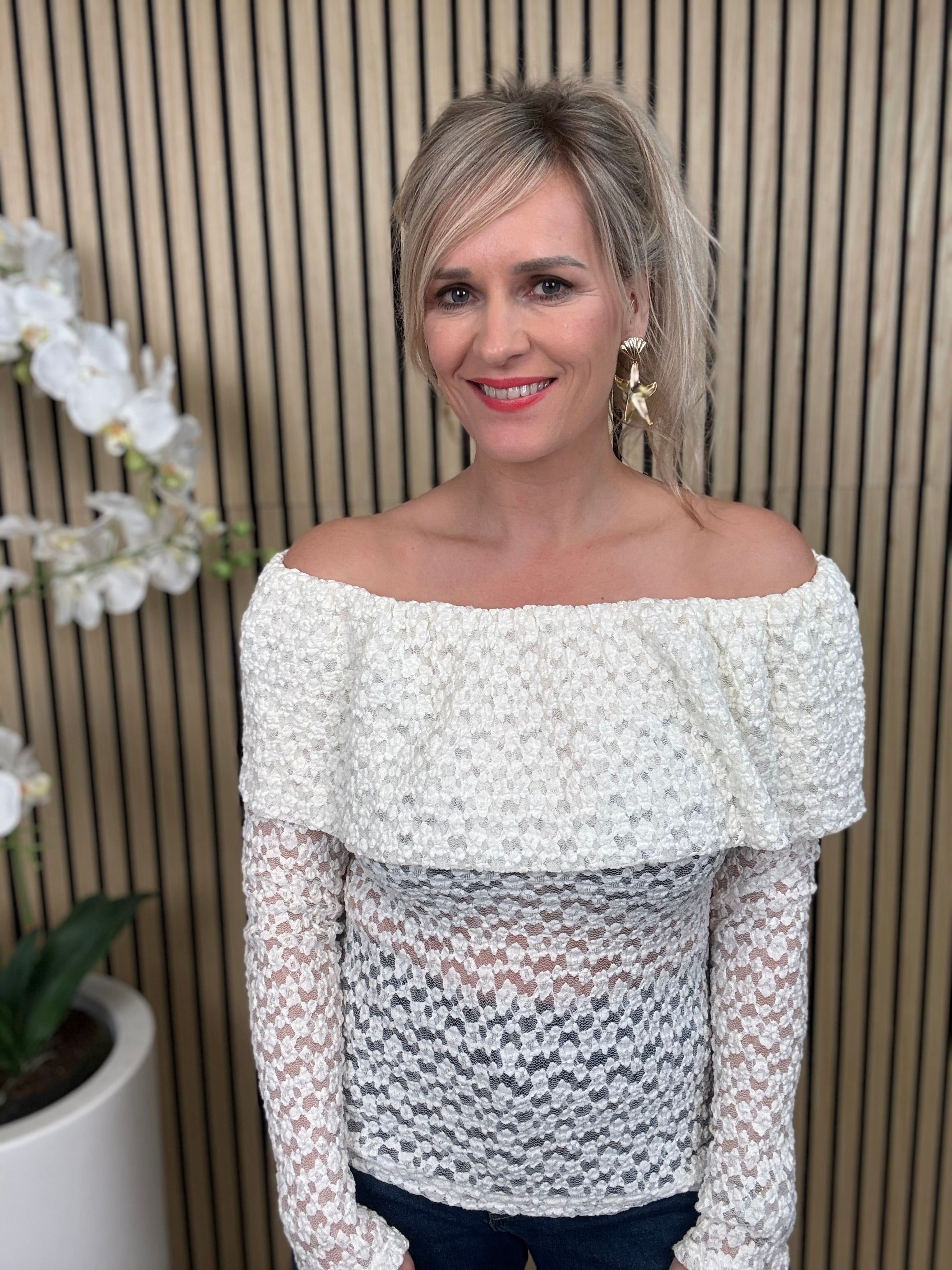 Truitje | off-shoulder | Beige