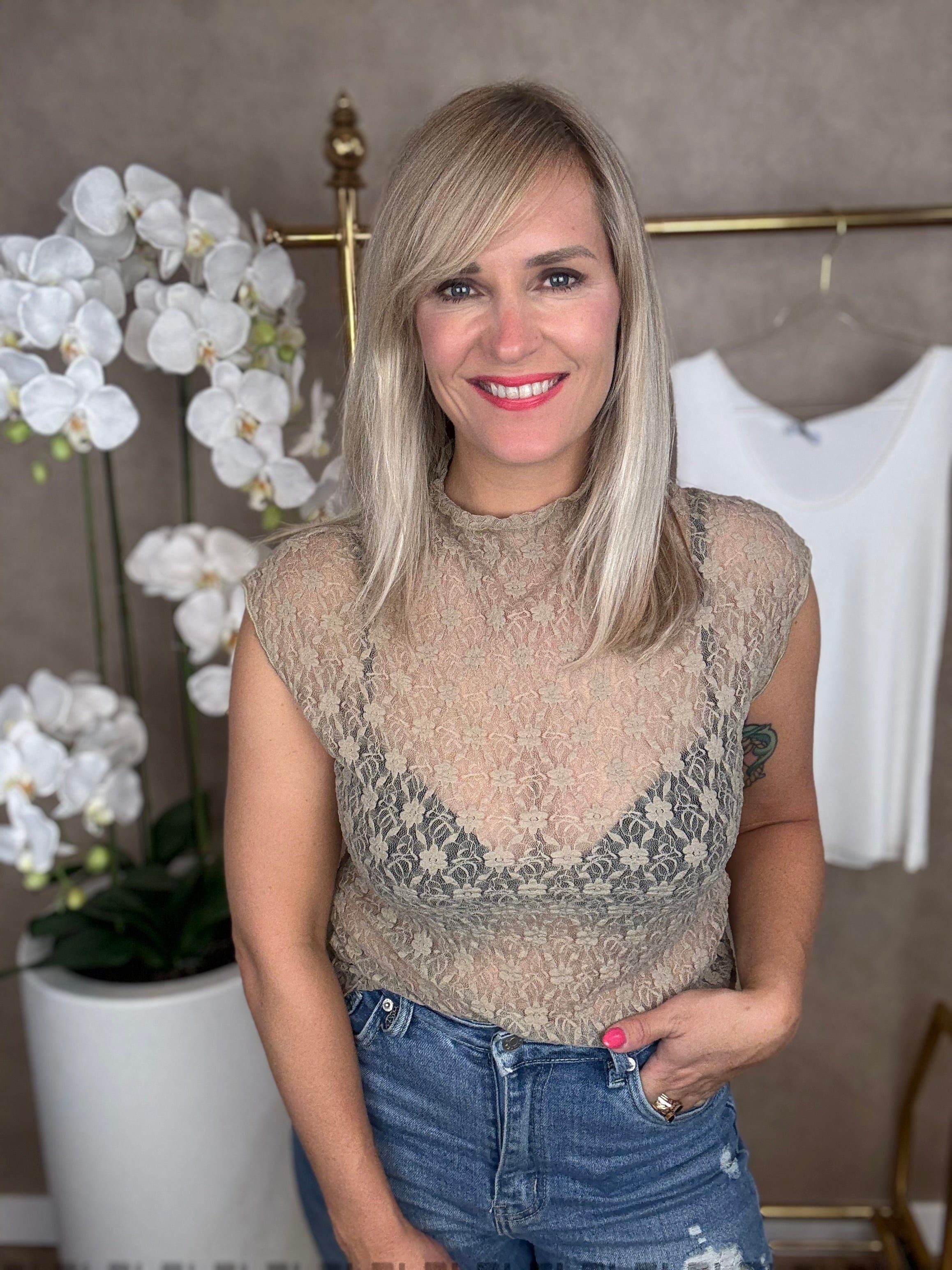 Top | Kant mouwloos | Taupe