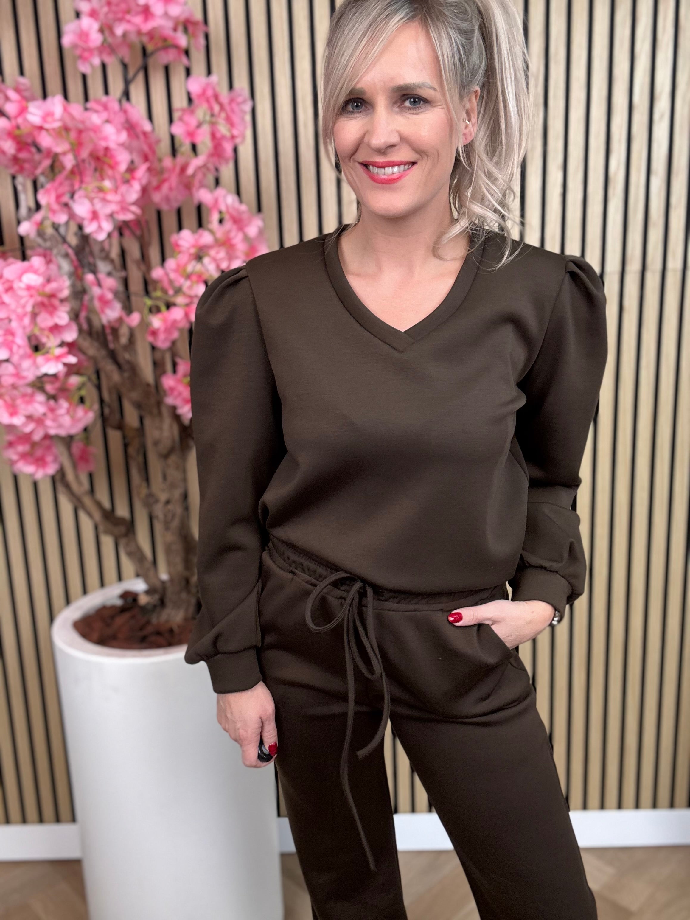 Set | pak met flair broek | Bruin