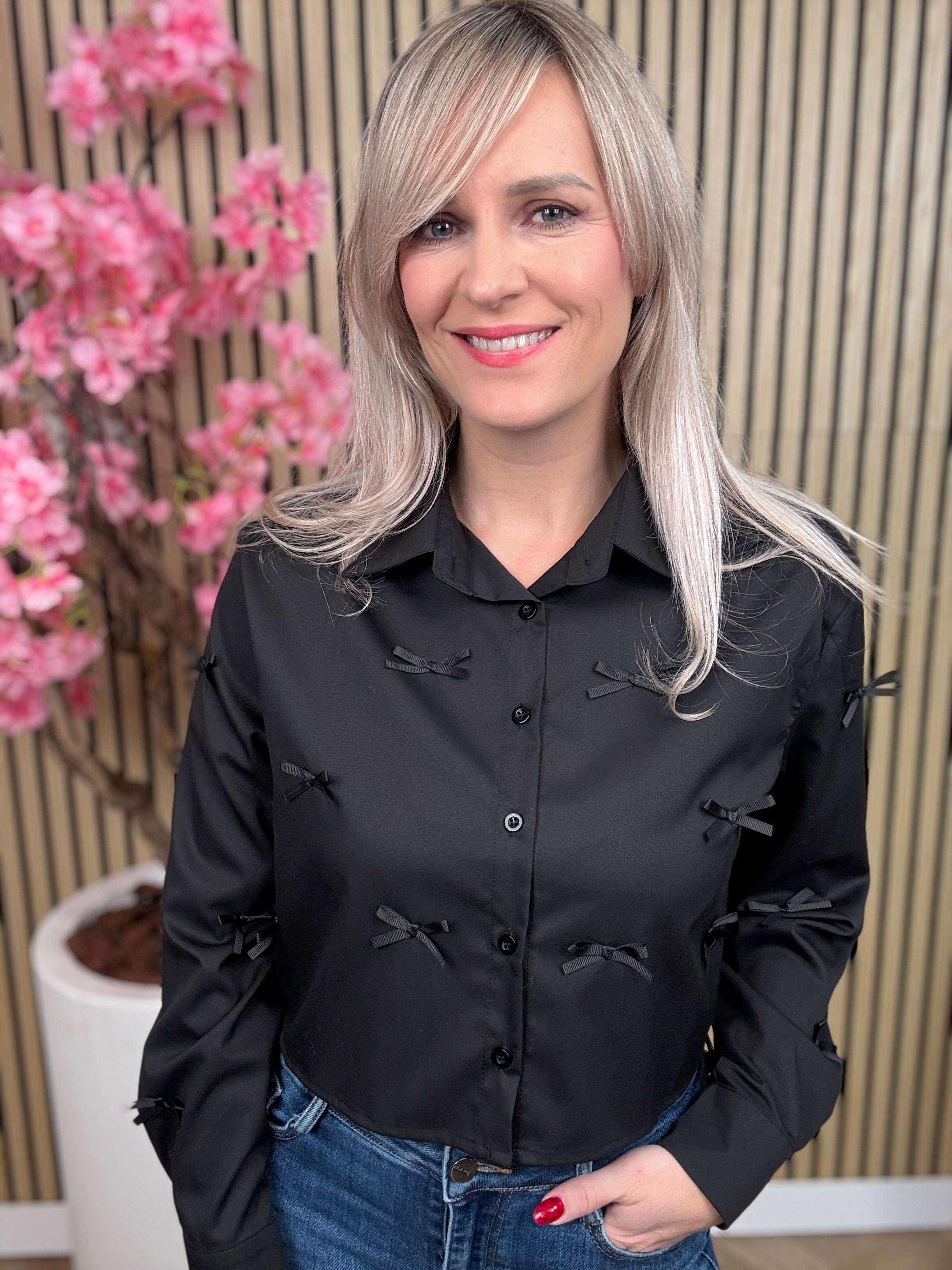 Blouse | Strikje | Zwart